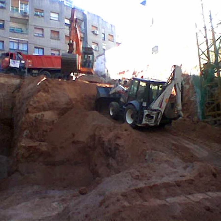 maquinaria-derribos-excavaciones-010