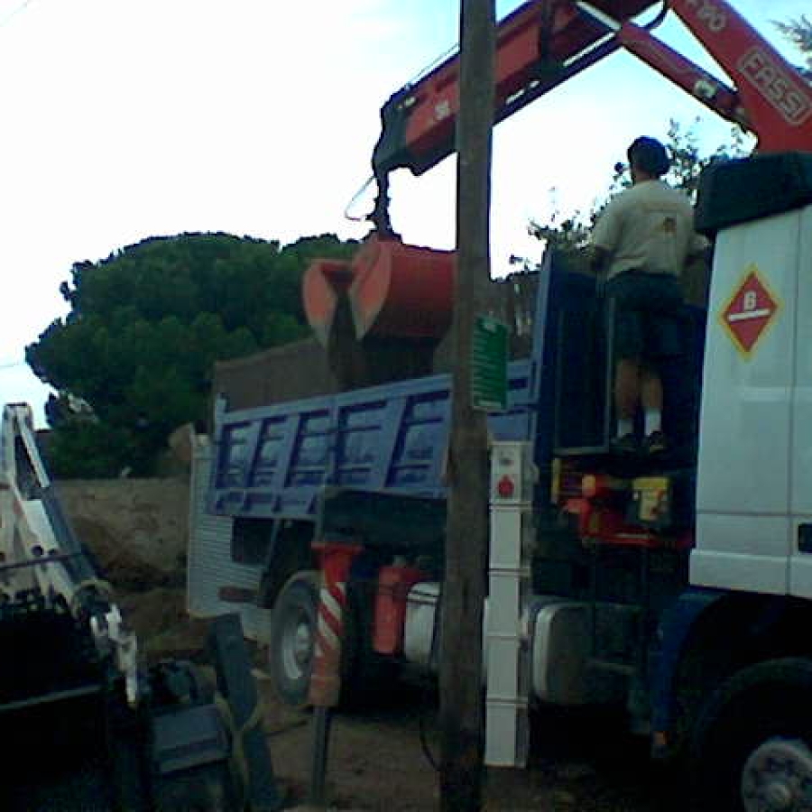 maquinaria-derribos-excavaciones-14